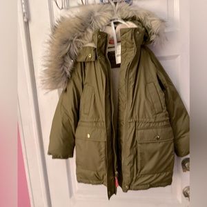Kids crew cuts  from J.CREW BRAND NEW fishtail Olive green Parka size 6/7 .